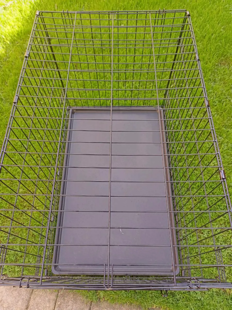 Large dog travel crate. - Image 3