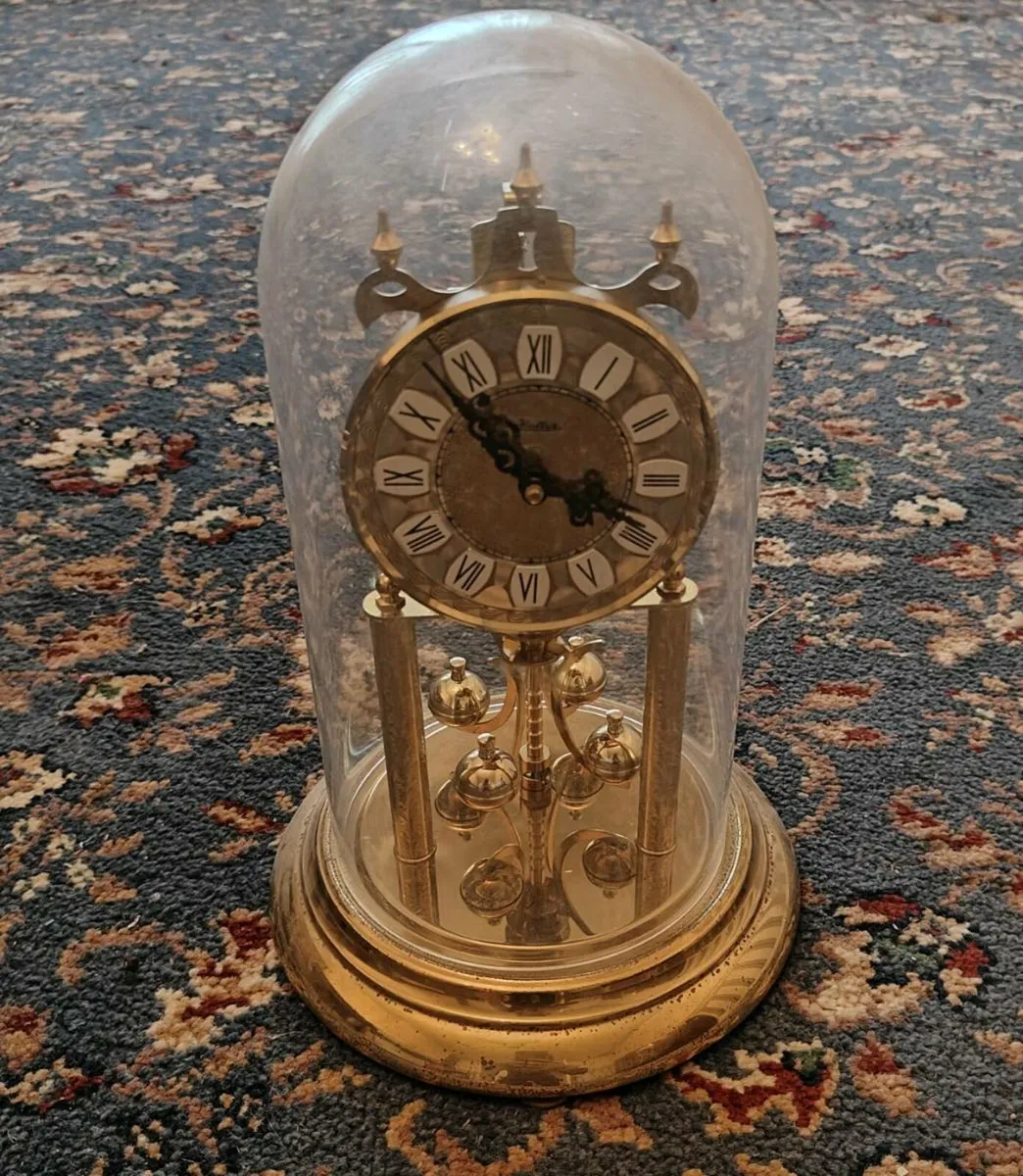 Mantle clock retro