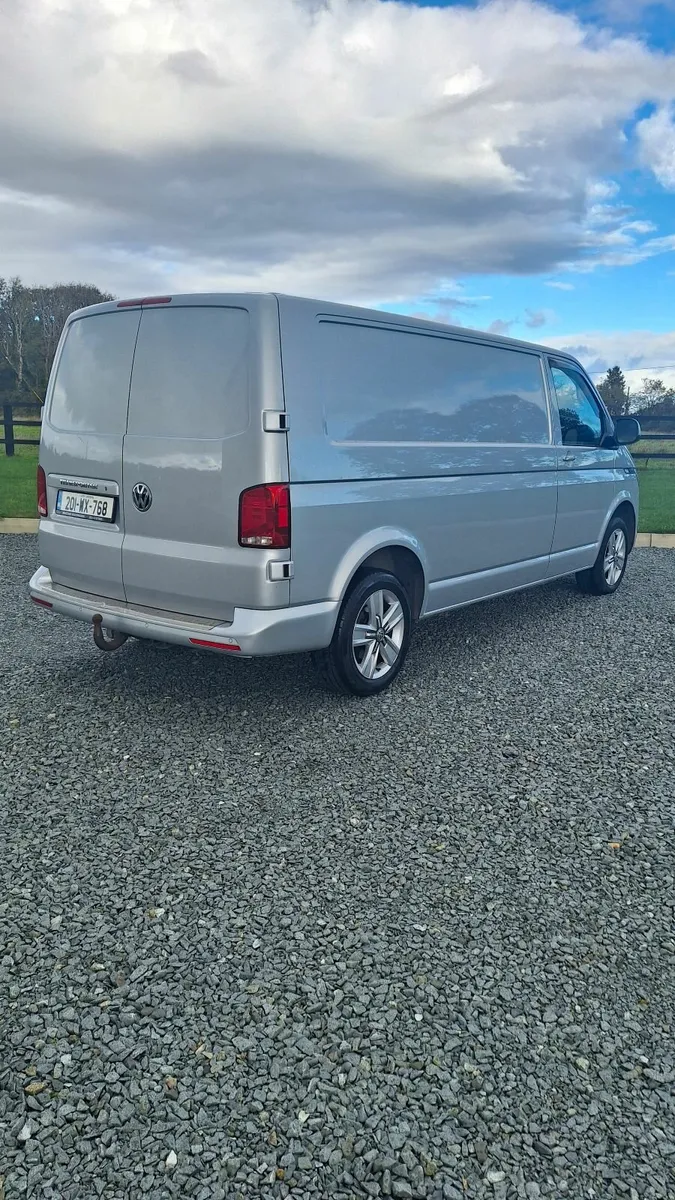 Volkswagen Transporter Highline T6 30 PVL TDI 150 - Image 2