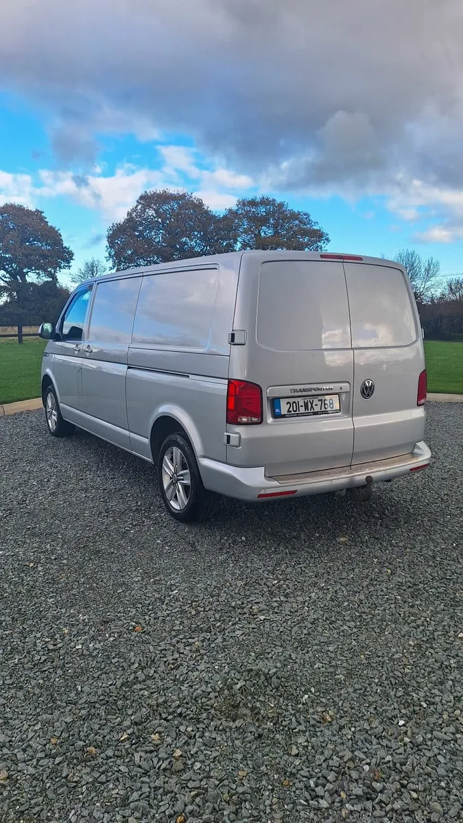 Volkswagen Transporter Highline T6 30 PVL TDI 150 - Image 4