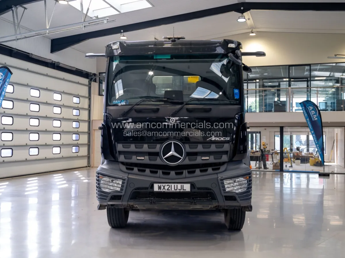 2021 (21) MERCEDES-BENZ AROCS 3240 8X4 TIPPER 32T - Image 3