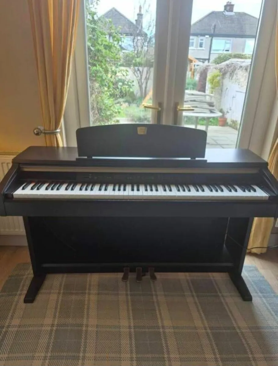 Yamaha Electric Piano - Image 1