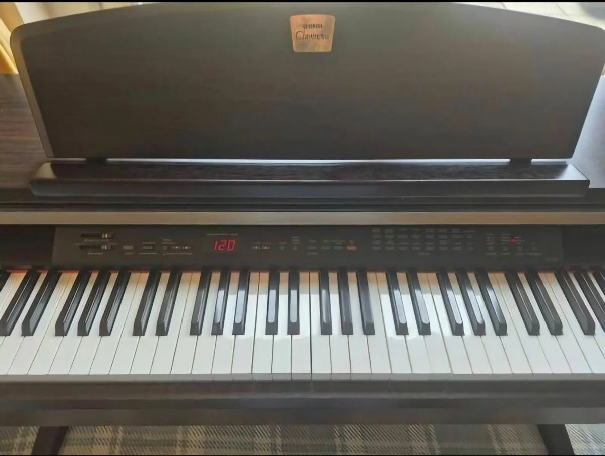 Yamaha Electric Piano - Image 3