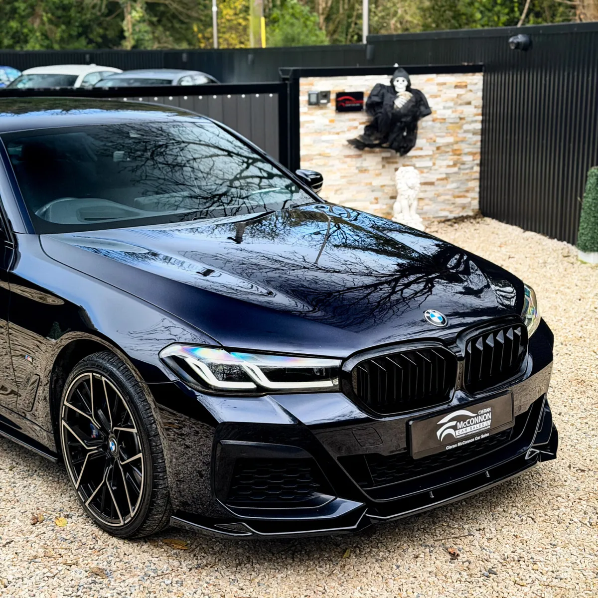 2021 (211)  BMW 530e M-SPORT LCI 290BHP - Image 2