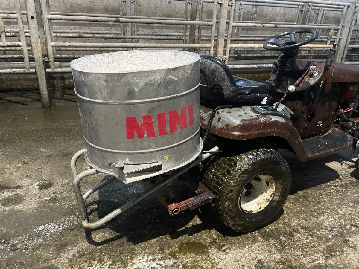 Cubicle Lime spreader - Image 1