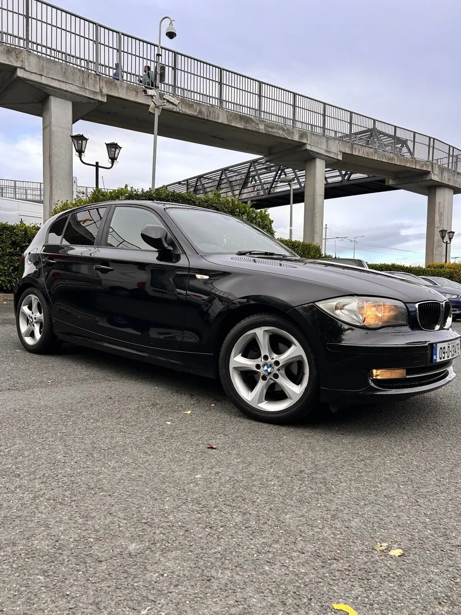 BMW 1-Series 2009 - Image 2