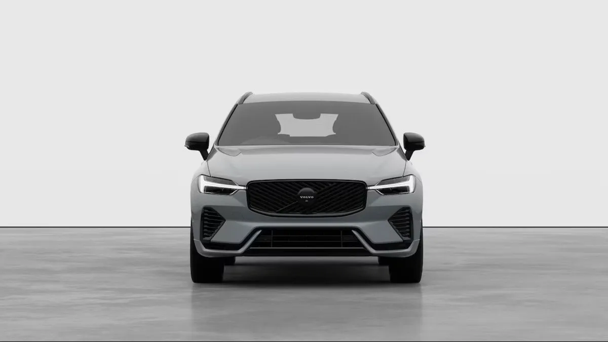 Volvo XC60 Vapor Grey Xc60 Plus Black Edition - Image 1