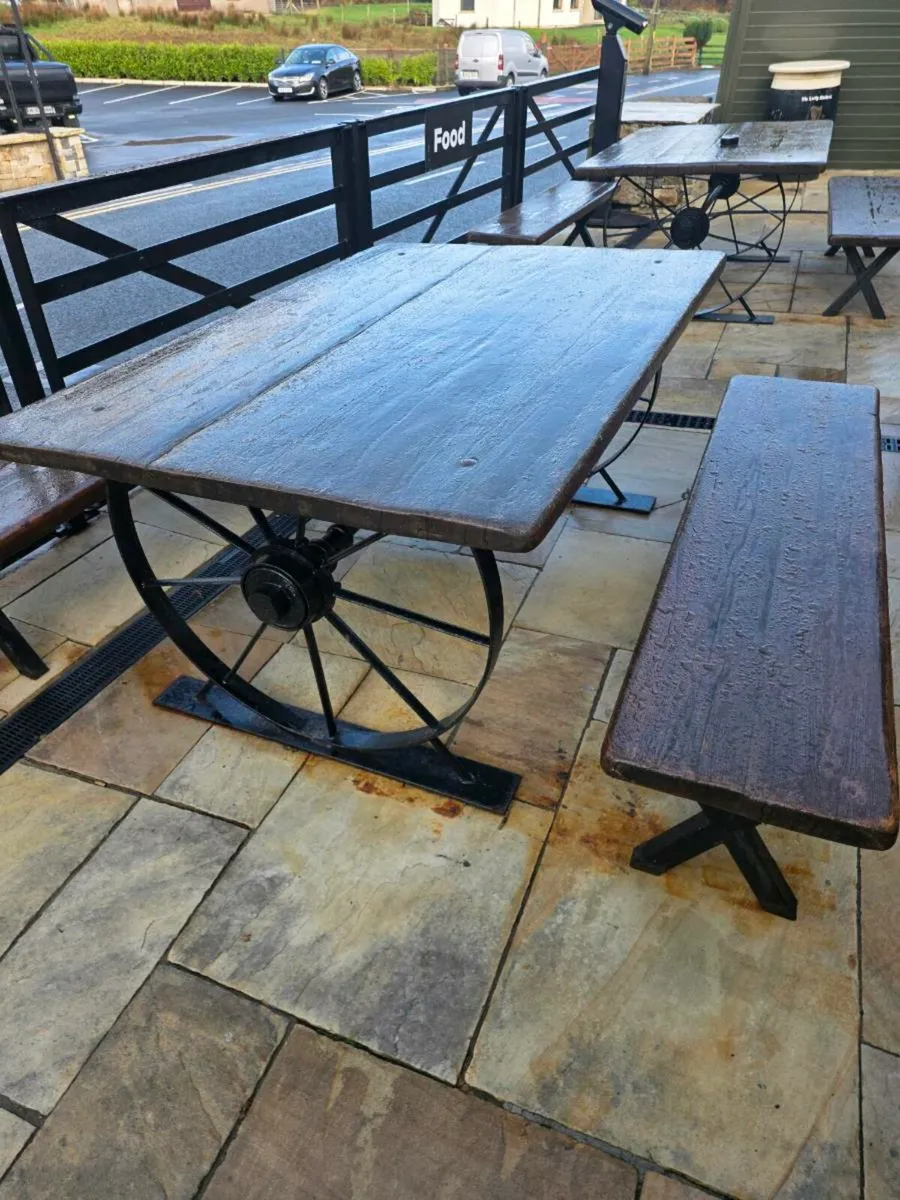 Outdoor tables - Image 3