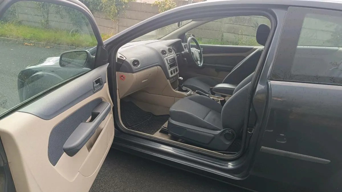 Ford Focus - Image 2