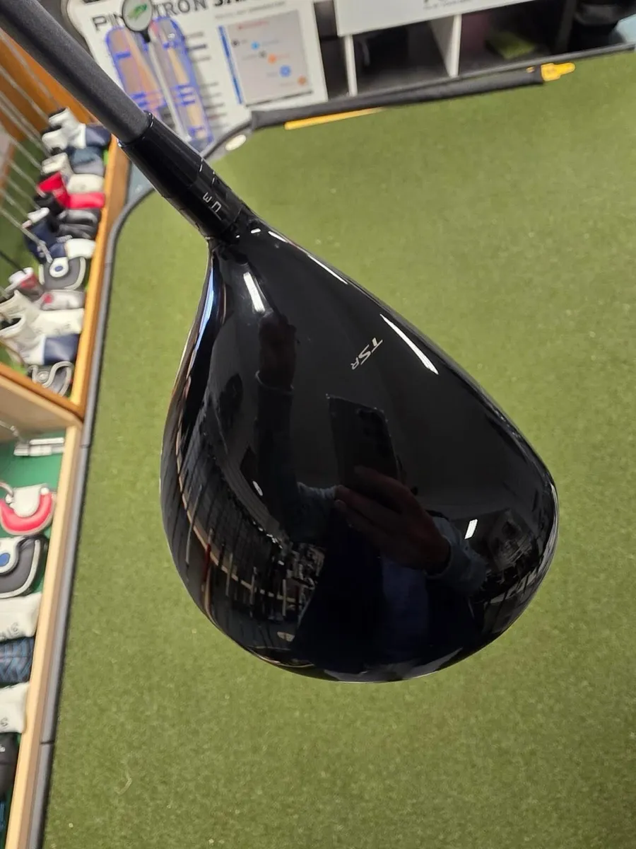 As New Titleist TSr3 Driver - Image 3