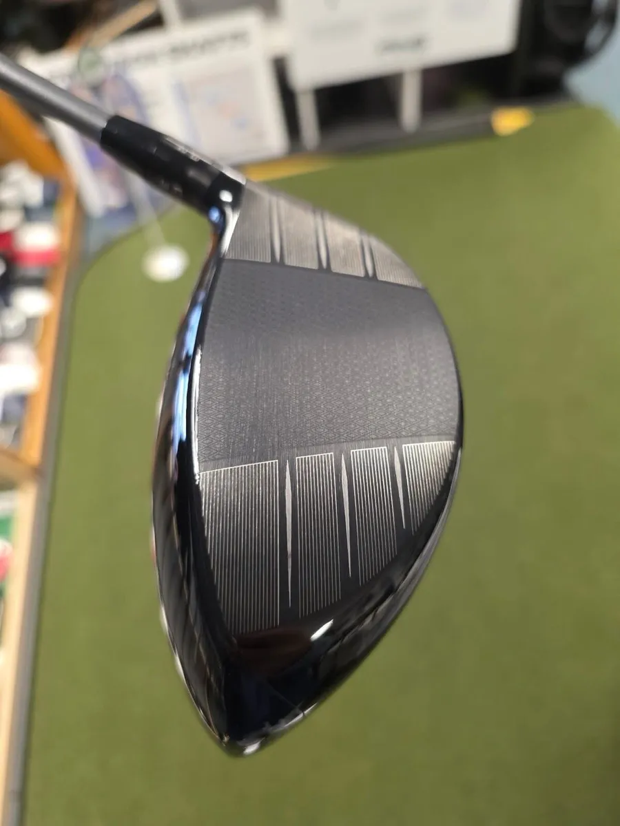 As New Titleist TSr3 Driver - Image 4