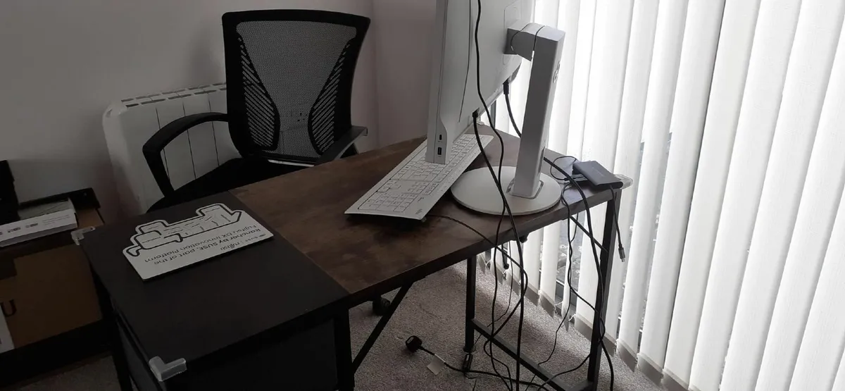 Office Chair & Desk - Image 2