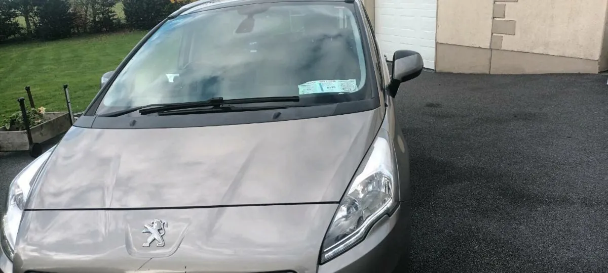 162 Peugeot 5008 - Image 2