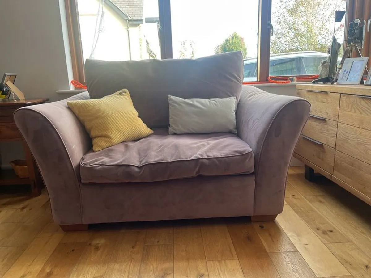 Snuggler and 3 seater - Image 1