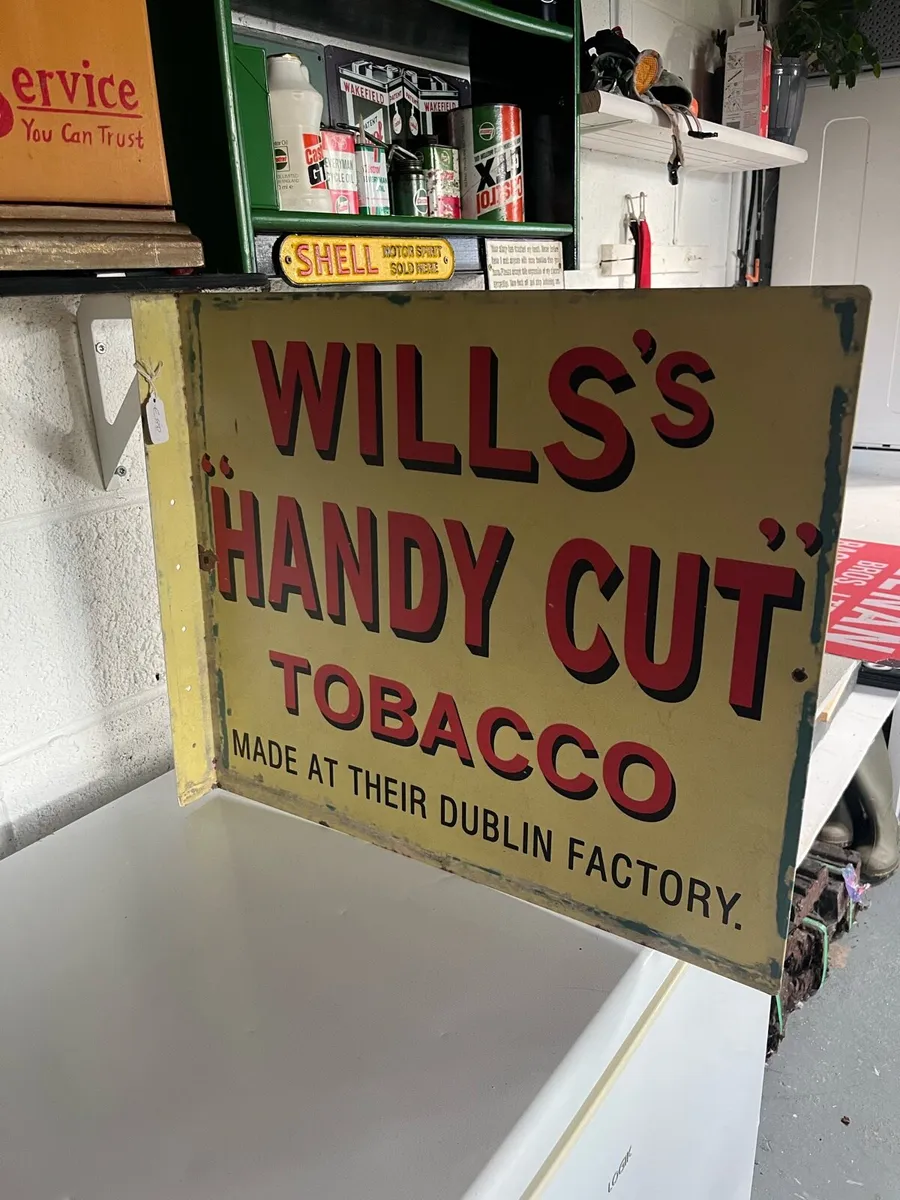 Tin sign