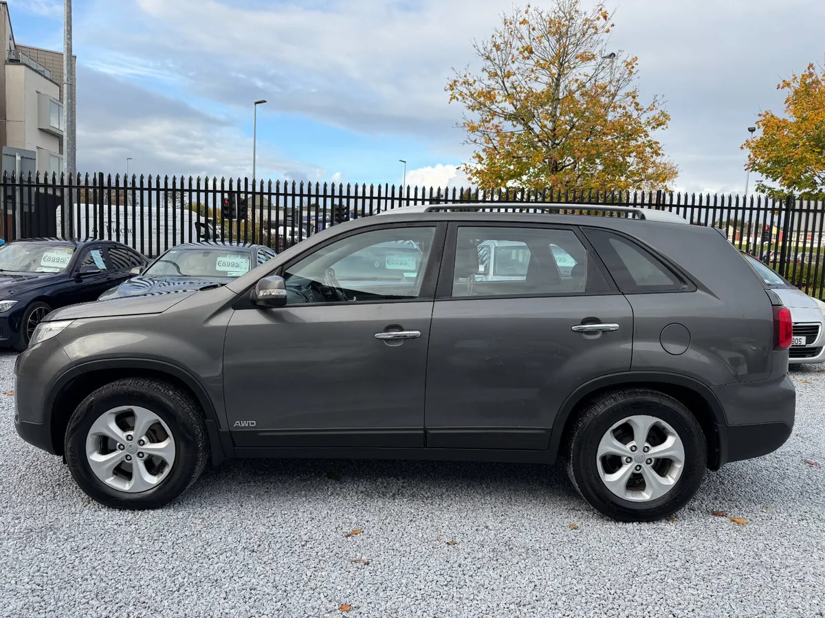 2014 (141) Kia Sorento EX 4x4 AWD - Image 4