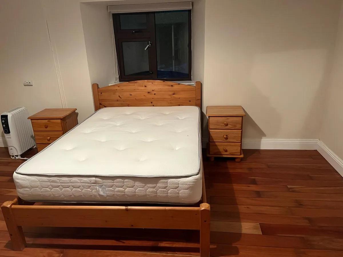 Bedframe Mattress and lockers