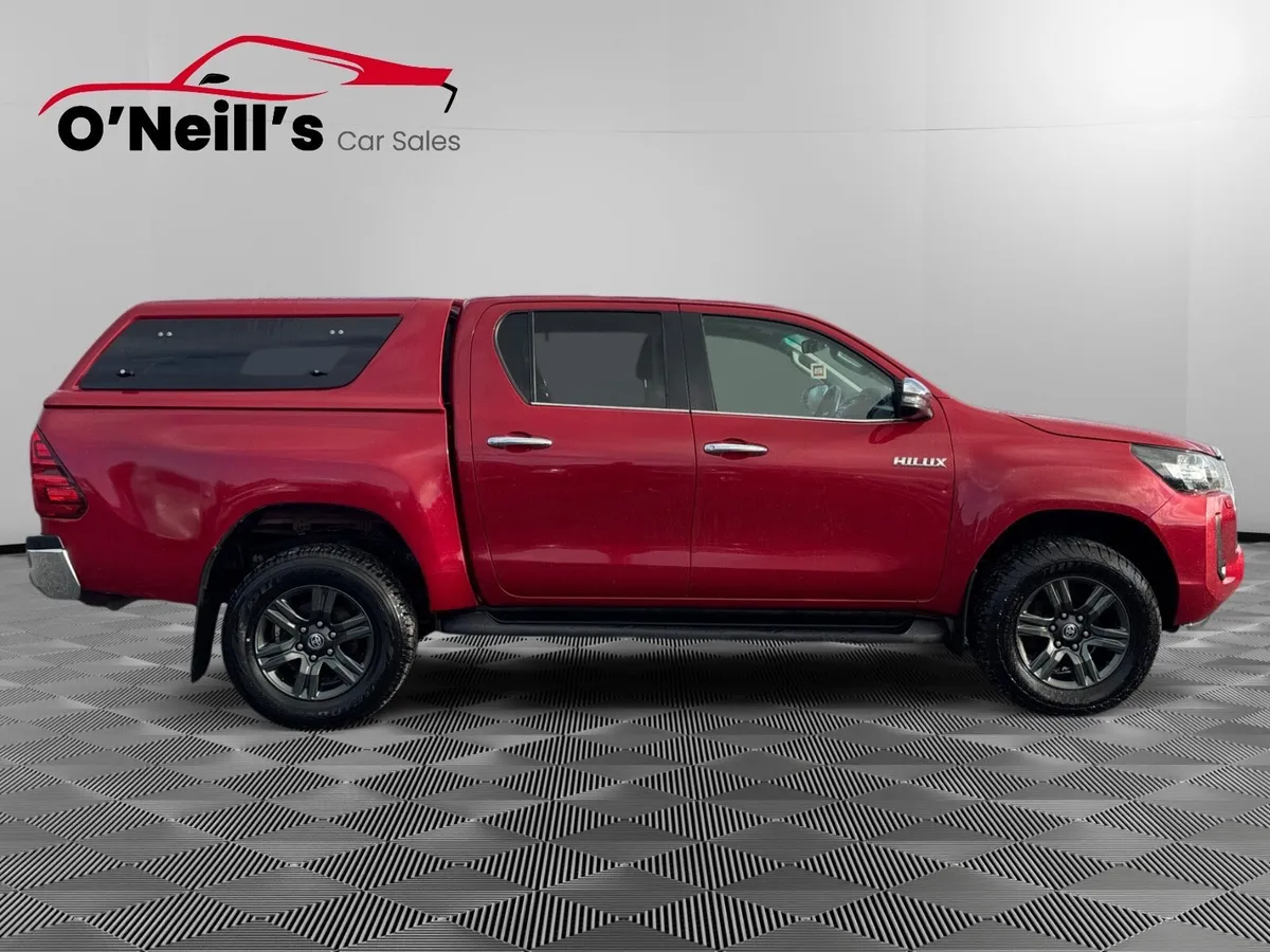 Toyota Hilux 2021 2.8 DOUBLE CAB SR5 4DR #295 - Image 2