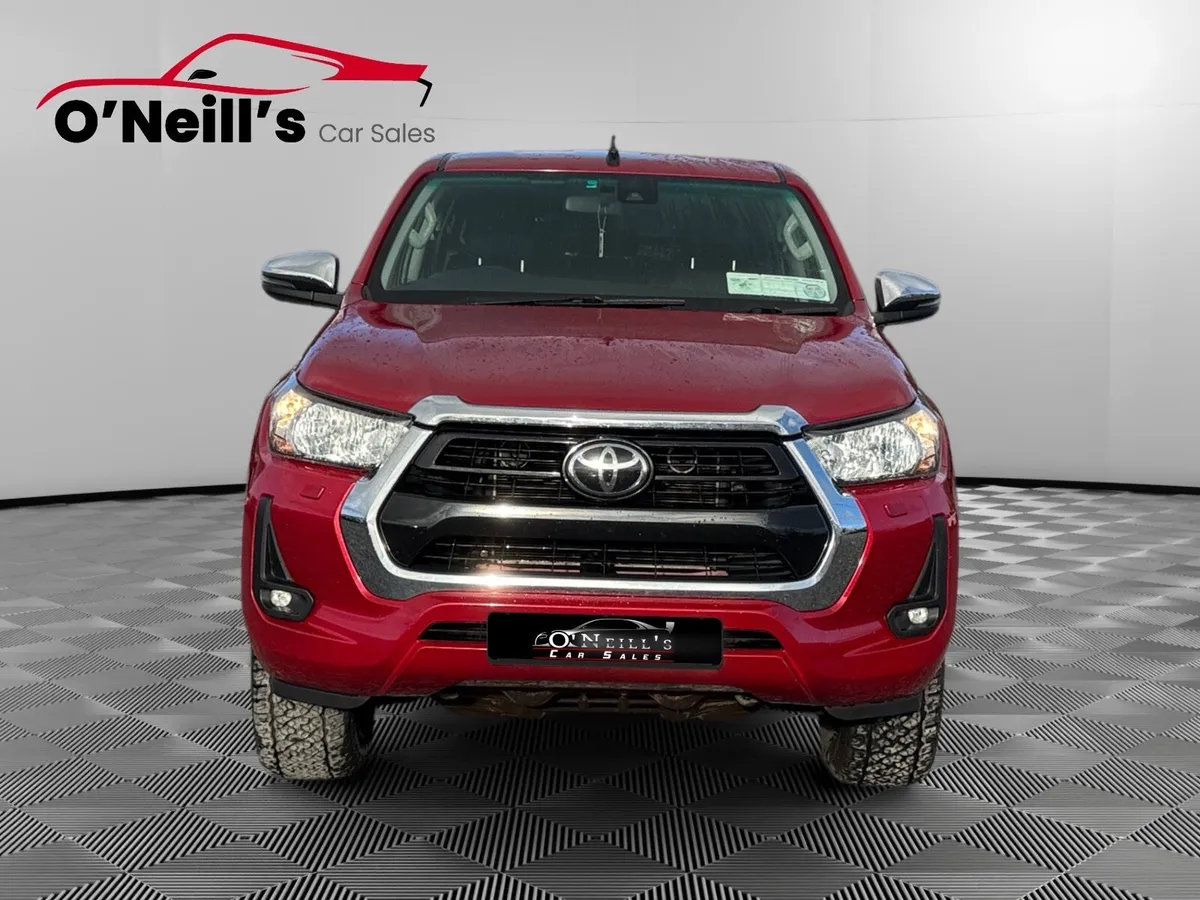 Toyota Hilux 2021 2.8 DOUBLE CAB SR5 4DR #295 - Image 4