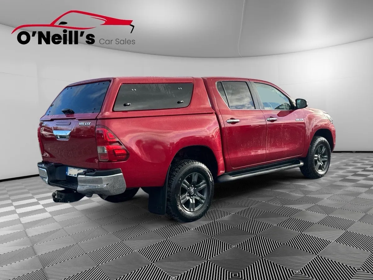 Toyota Hilux 2021 2.8 DOUBLE CAB SR5 4DR #295 - Image 3
