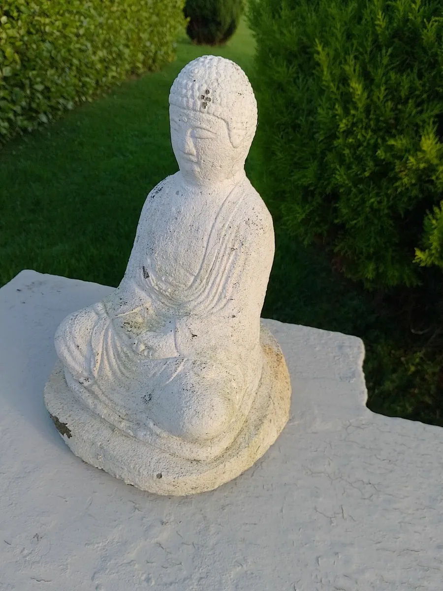 SMALL WHITE GARDEN CONCRETE BUDDHA STATUE - Image 3
