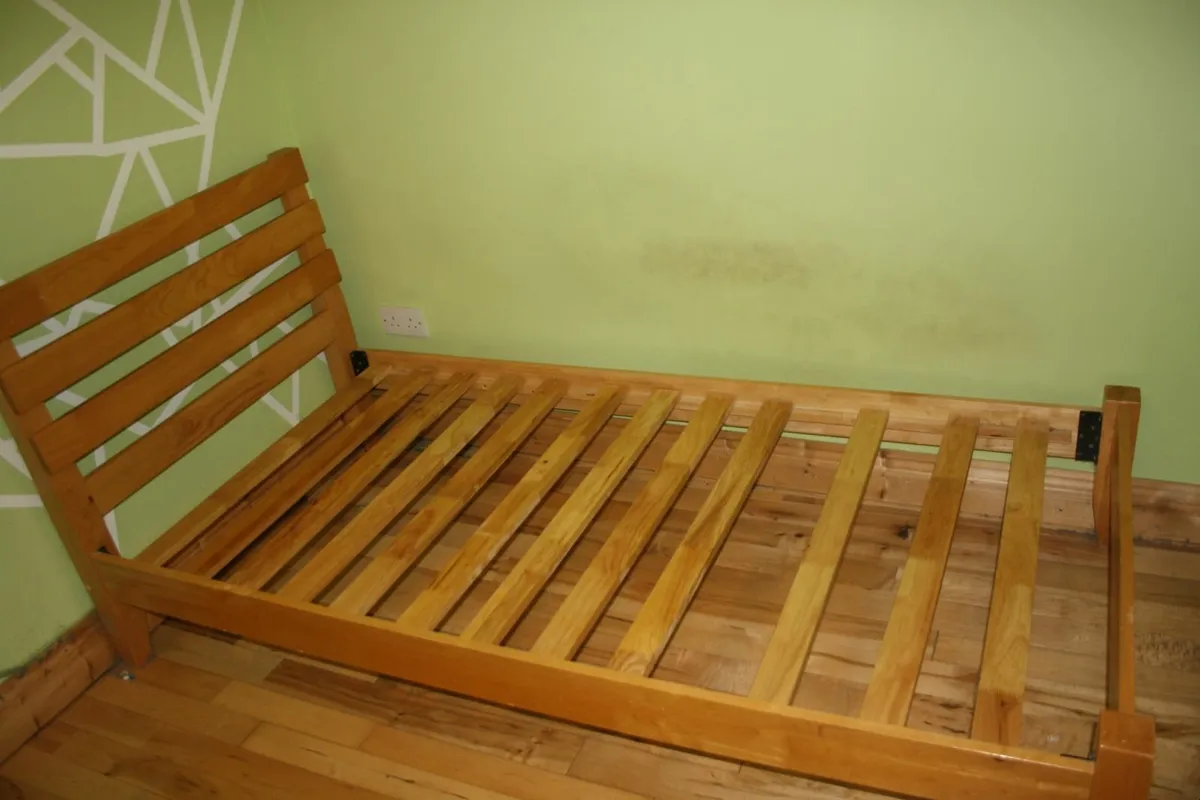 Bed - Image 3
