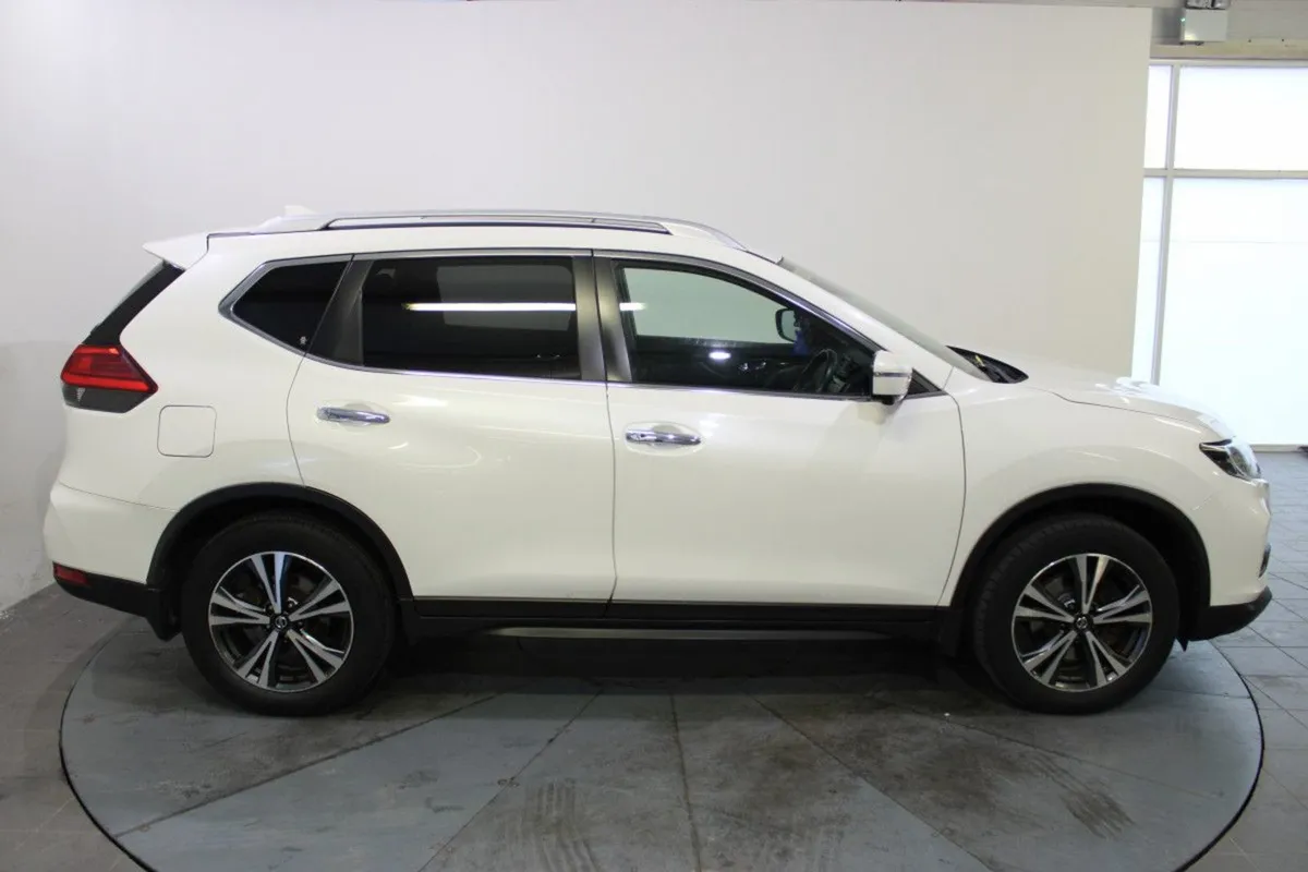 Nissan X-Trail 1.6 DSL SV Premium 7 Seat - Image 2