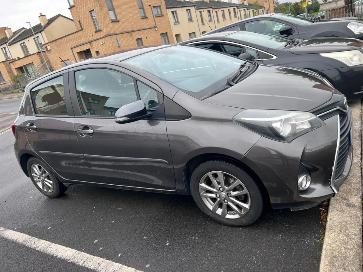 Toyota Yaris 2015 - Image 3