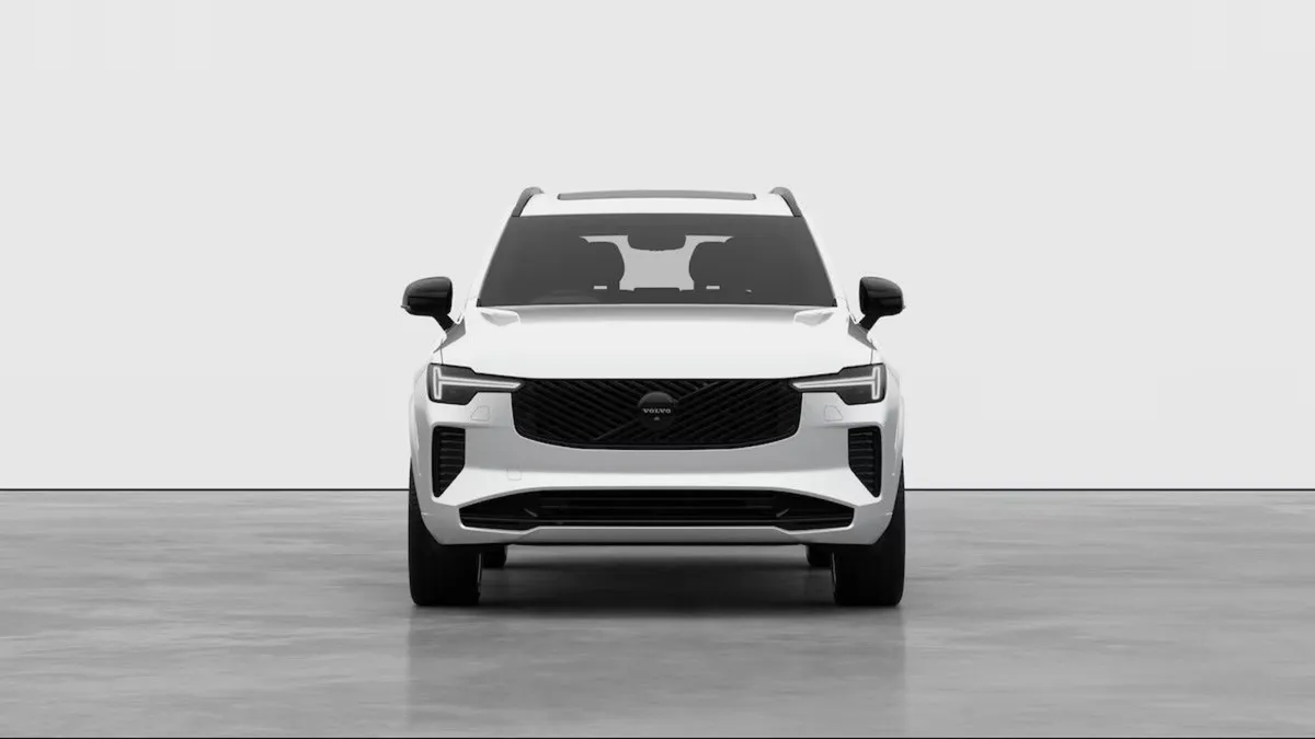 Volvo XC90 Sparkling White Xc60 Plus Black Edition - Image 1