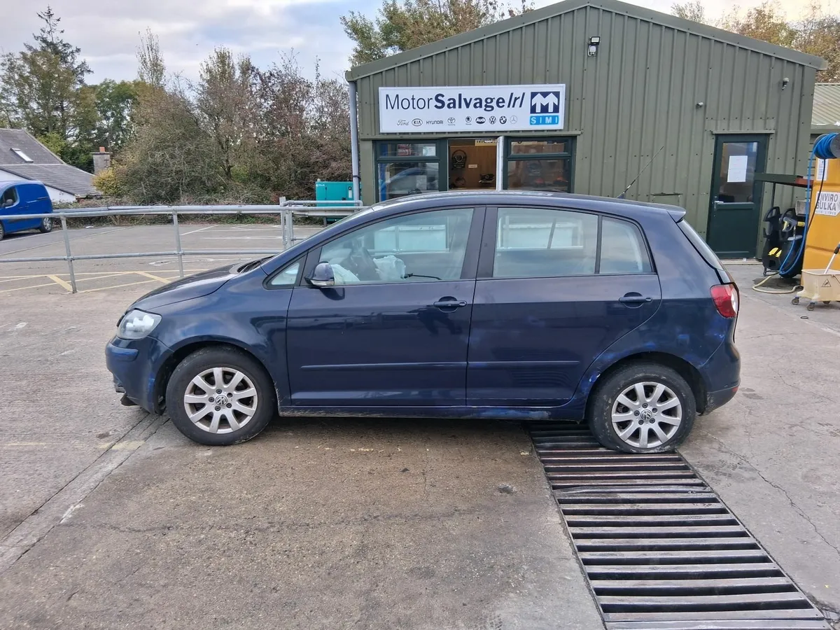2009 VOLKSWAGEN GOLF PLUS 1.4L  ( for parts only ) - Image 1
