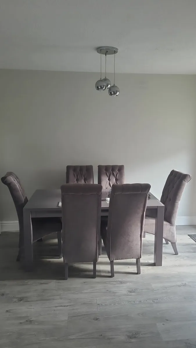 Dinning table and 6 chairs - Image 1