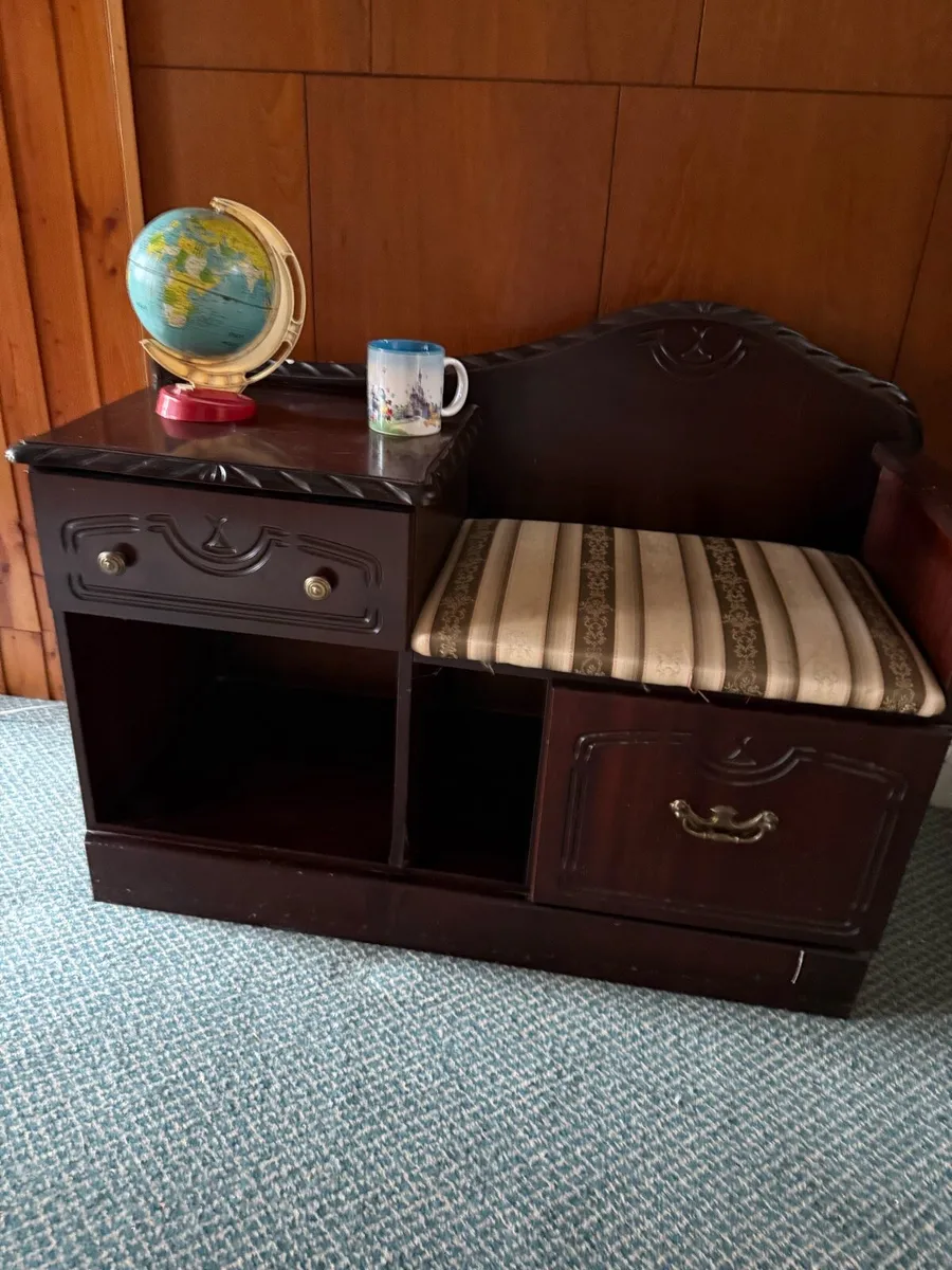 Hallway seat - Image 1
