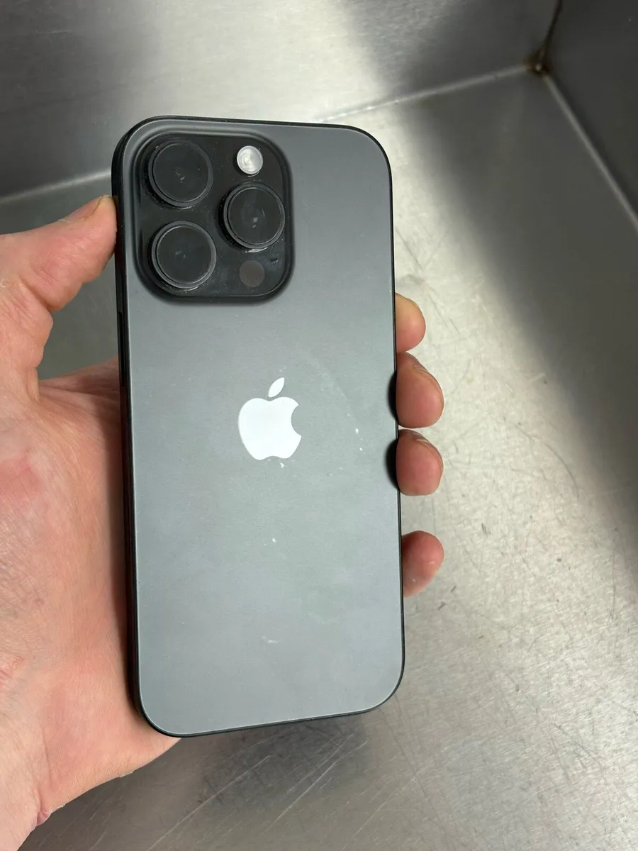 iPhone 16 pro - Image 1