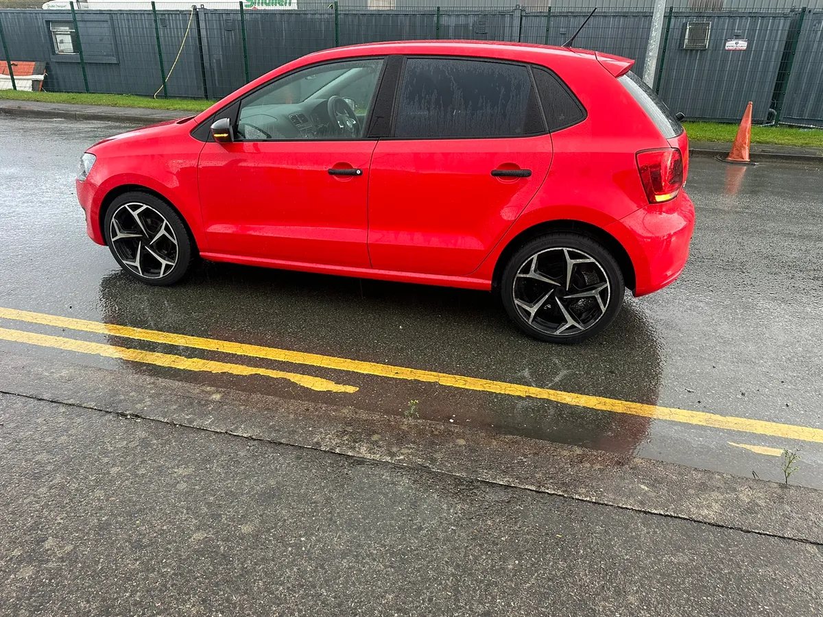 12 Volkswagen POLO 1.2 Manual - Image 4