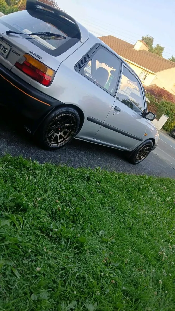 Toyota starlet silver - Image 3