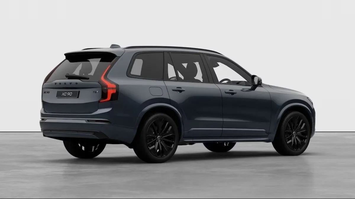 Volvo XC90 Denim Blue Xc90 Ultra Black Edition - Image 4