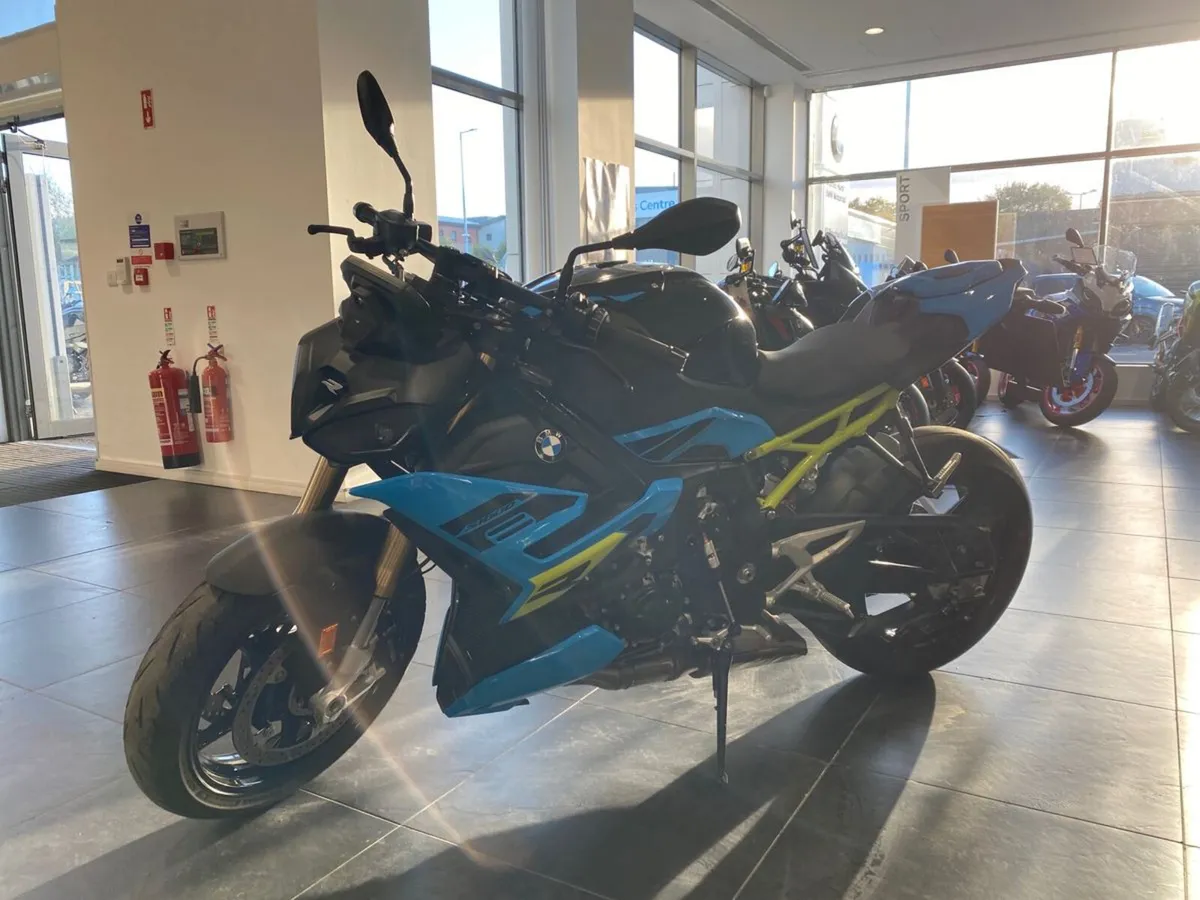 2025 BMW S1000R Sport with Extras! - Image 4