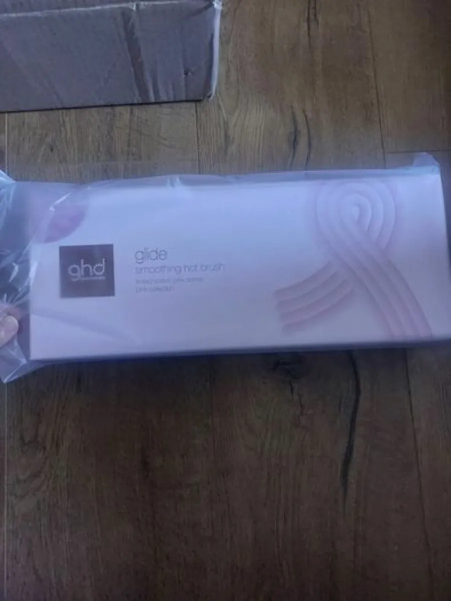 GHD Hot Brush Brand New - Image 1
