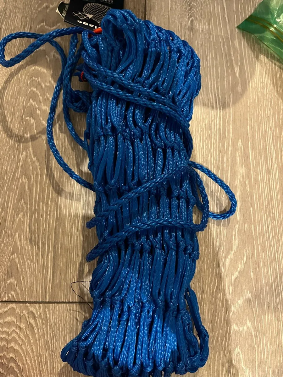 stirrups, haynet, 2 headcollars snd leadropes - Image 2