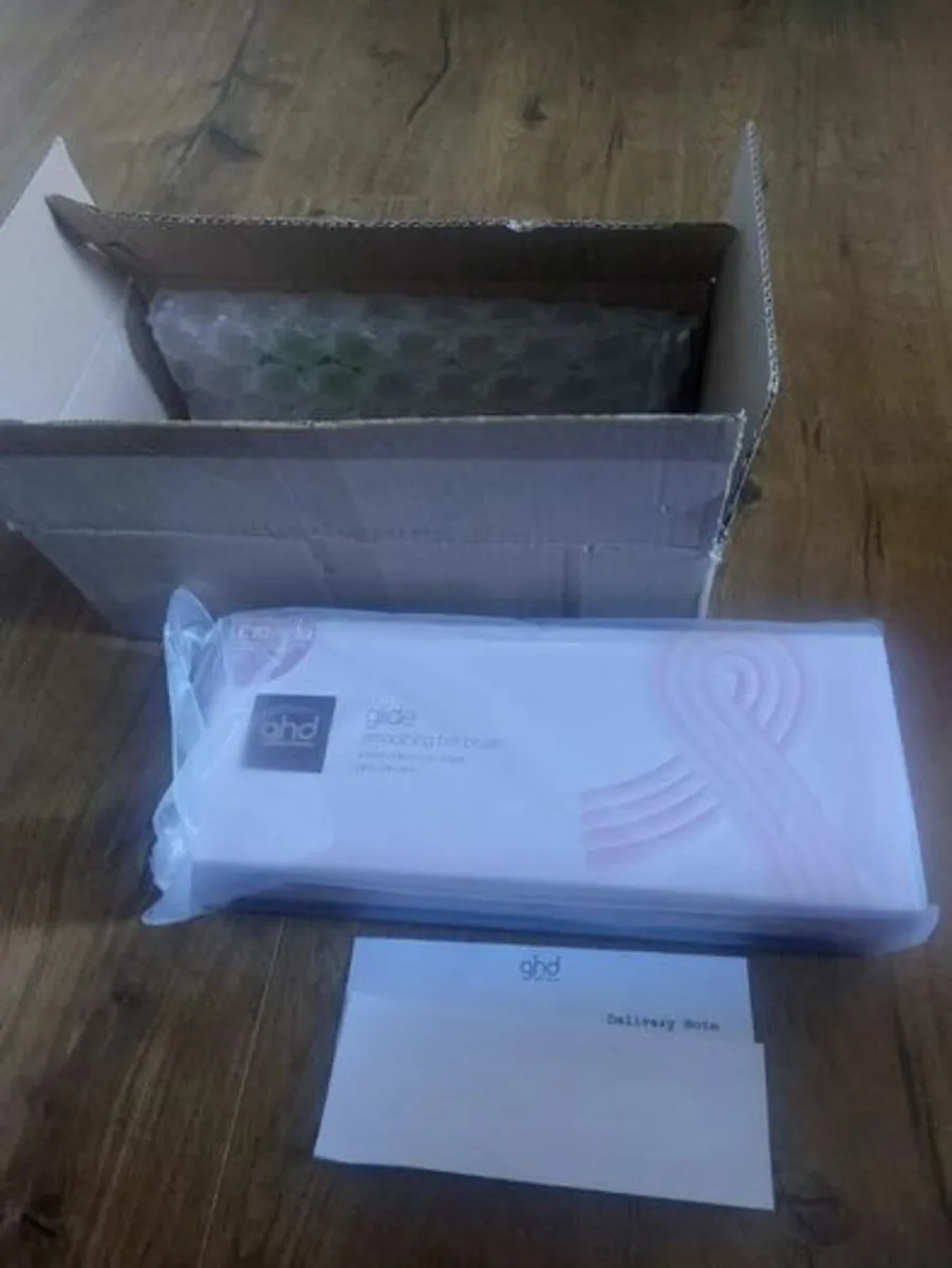 GHD Hot Brush Brand New - Image 2