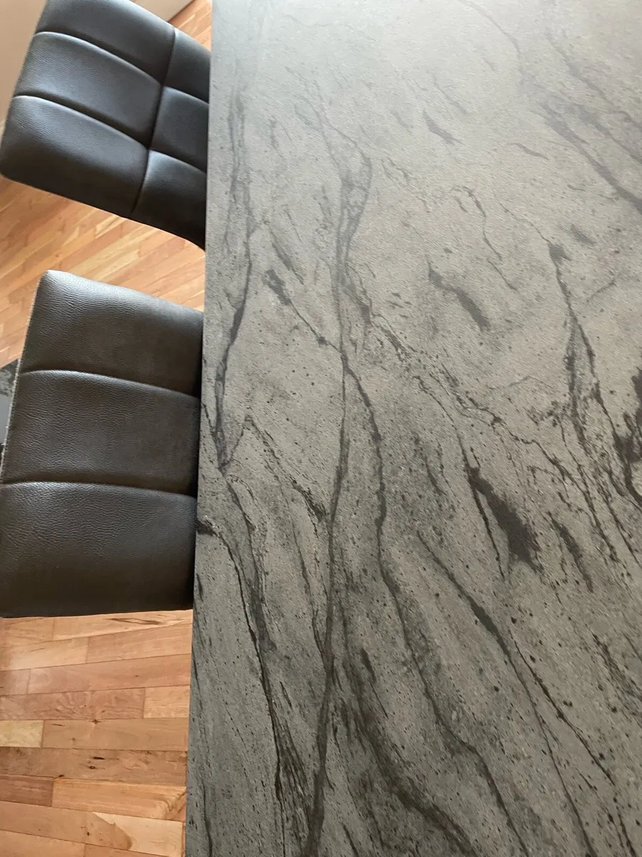 Kitchen table - Image 3