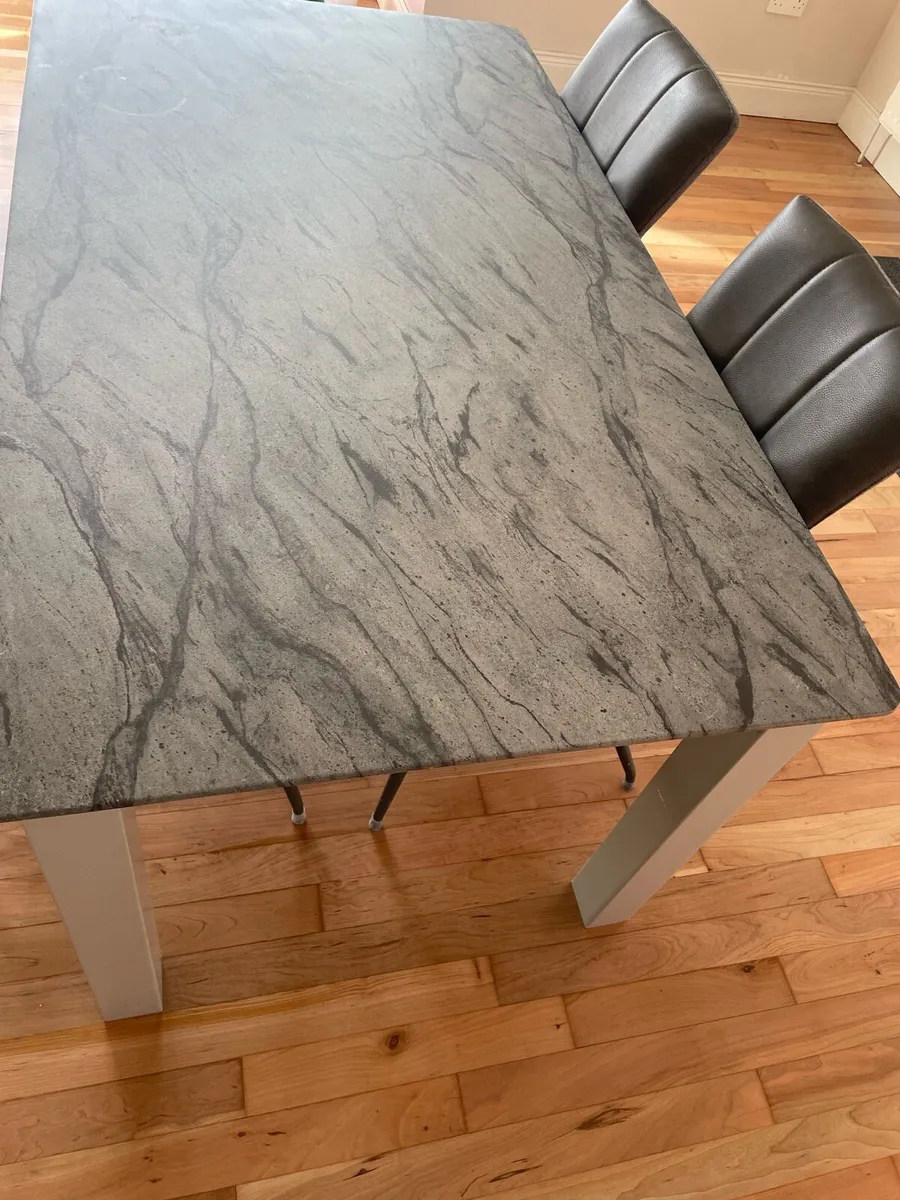 Kitchen table - Image 4