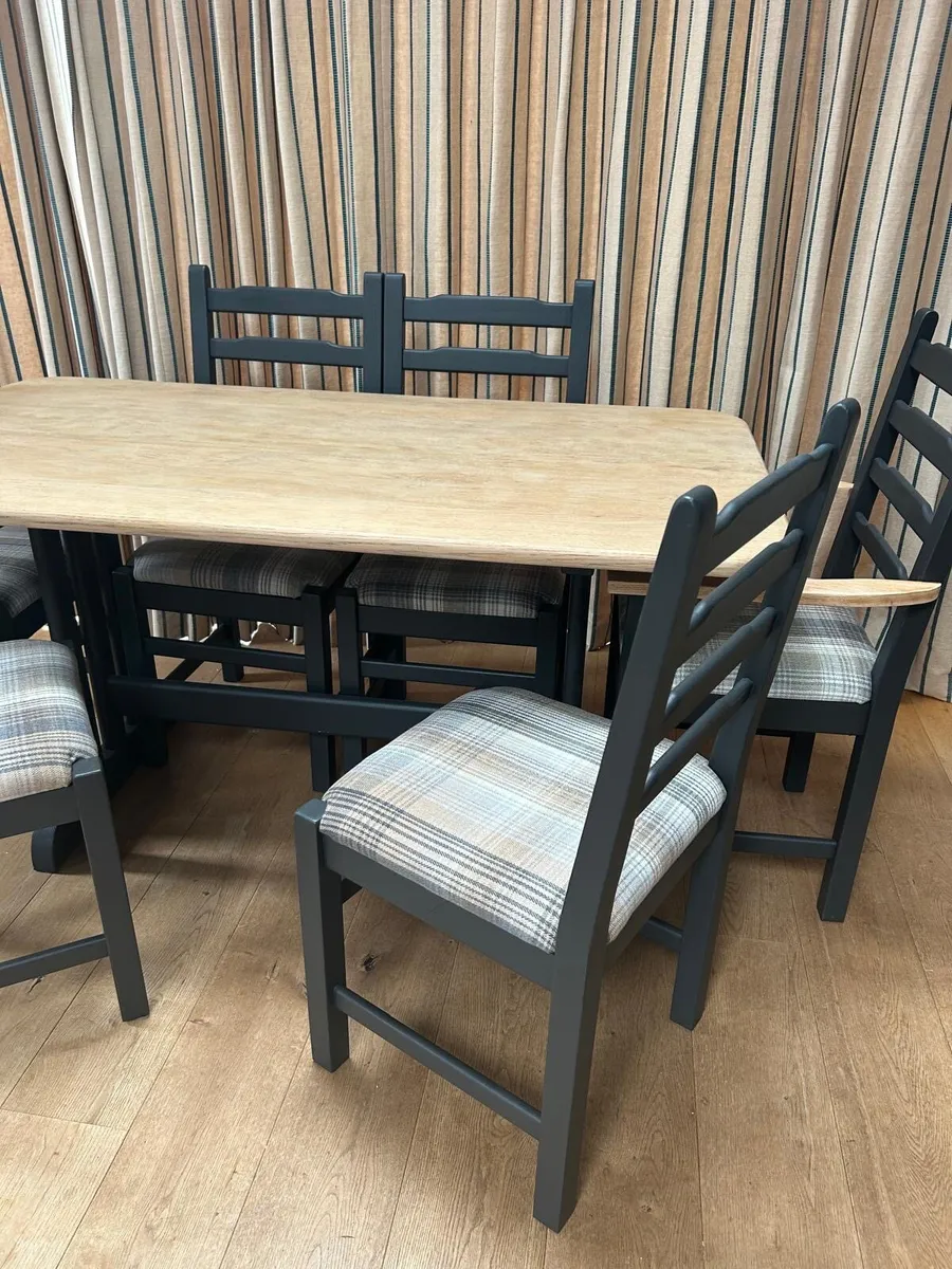 Solid oak table and chairs - Image 1