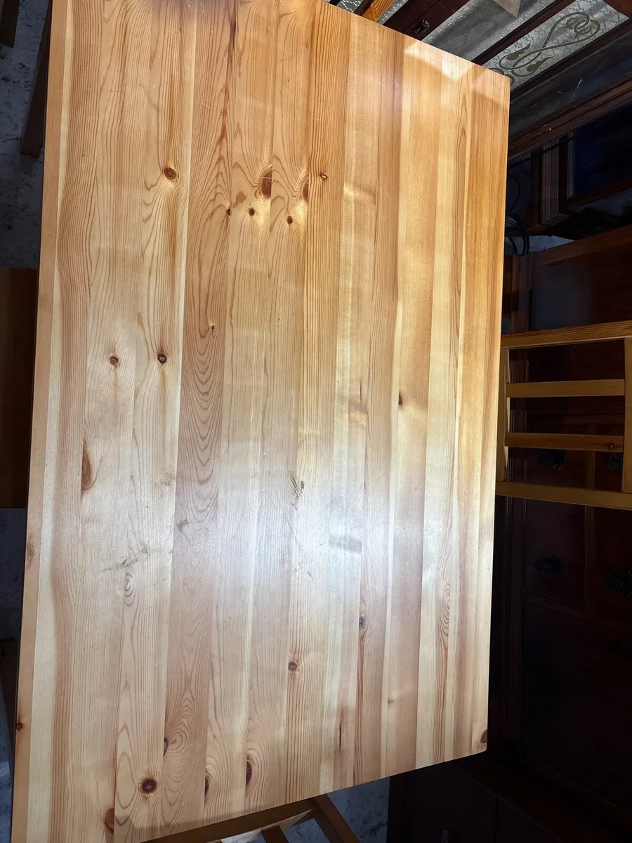 Pine table plus four pine chairs - Image 3