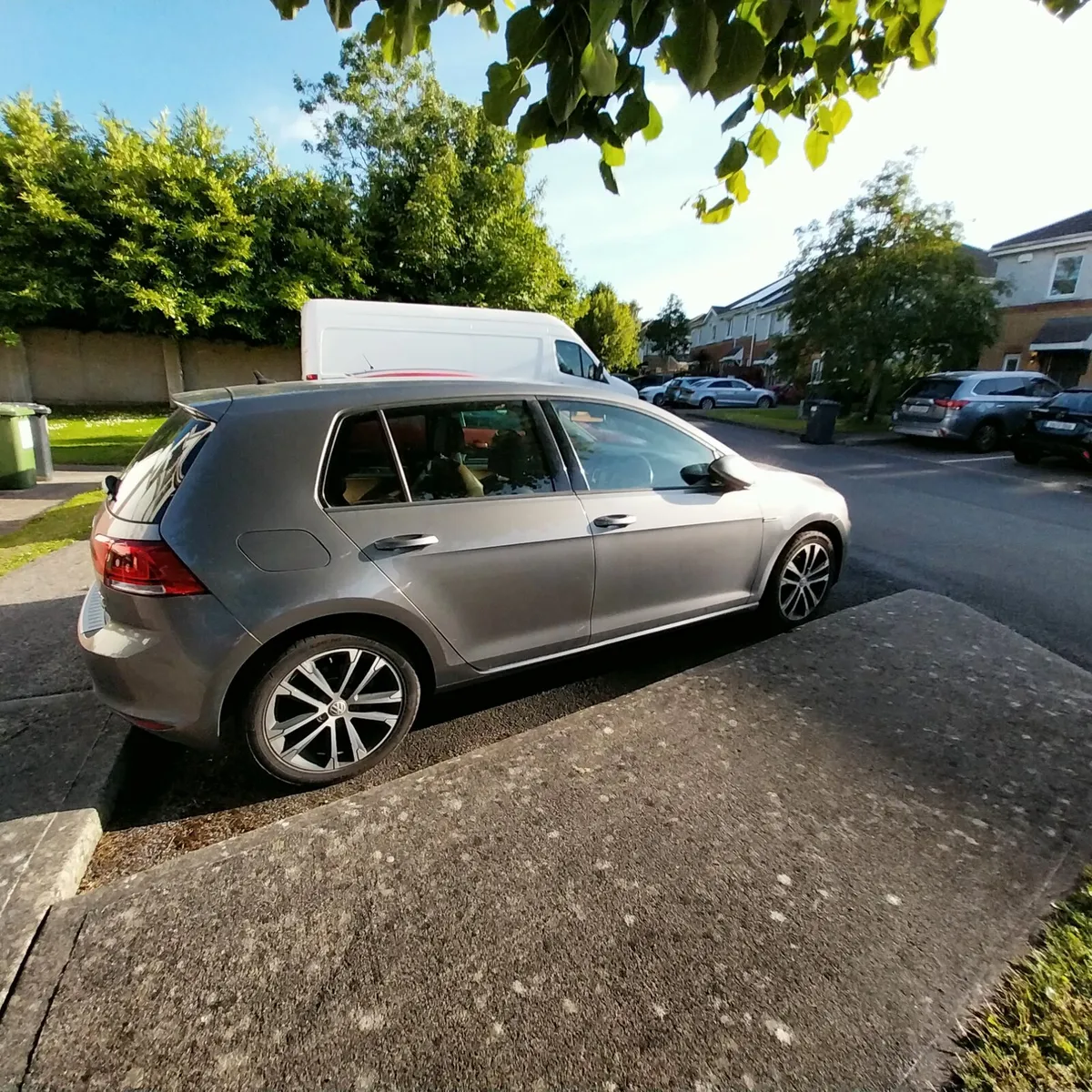 Volkswagen Golf Limited Edition - Image 3