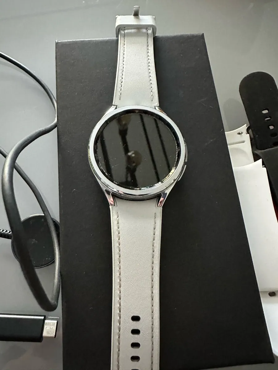 Samsung galaxy watch 6 - Image 1