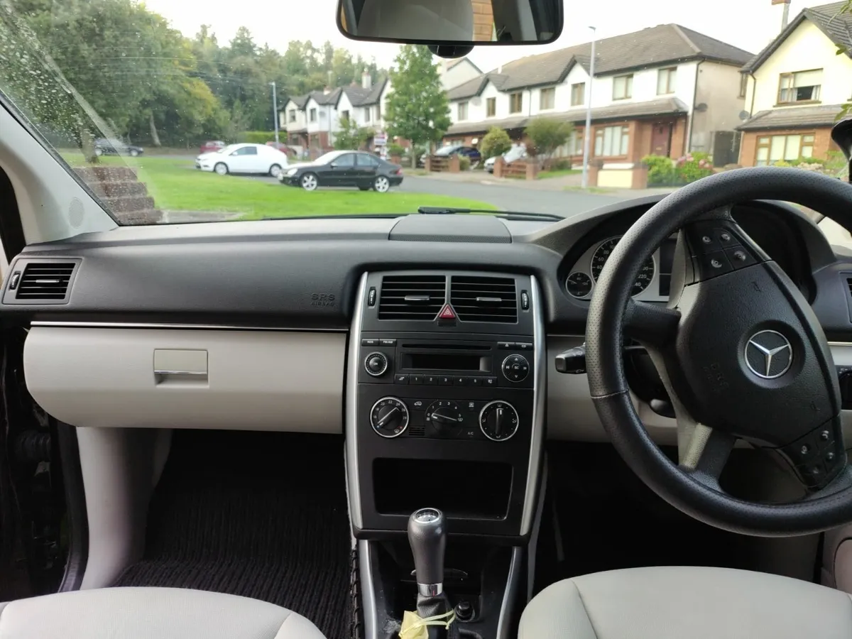 Mercedes B-Class 2010 – Needs Clutch Repair - Image 3