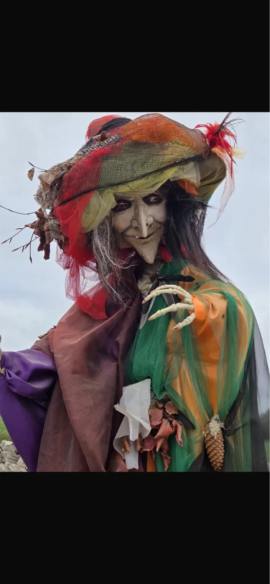 Hand crafted witches - Image 1