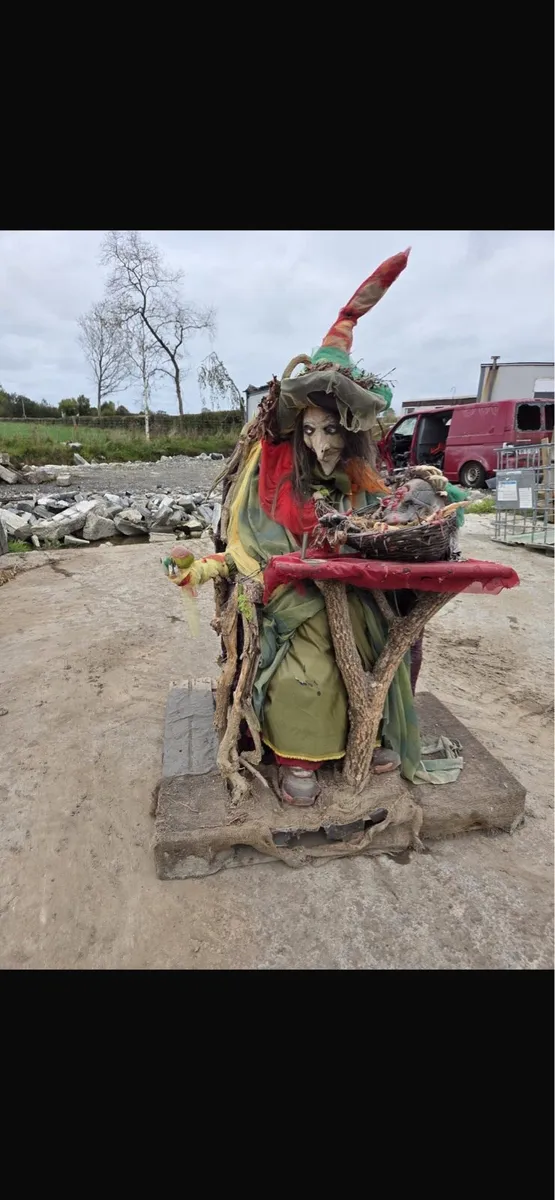 Hand crafted witches - Image 4