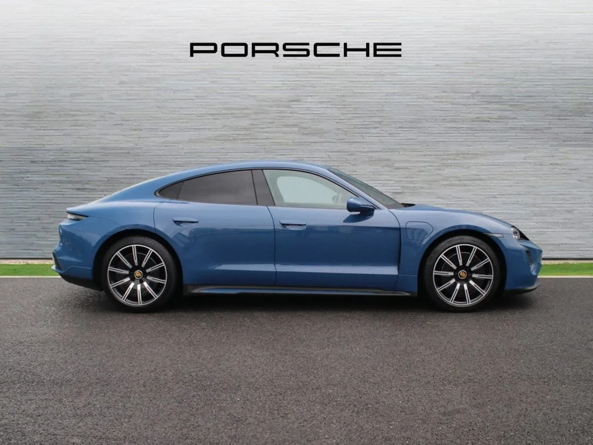Porsche Taycan Taycan - Image 4